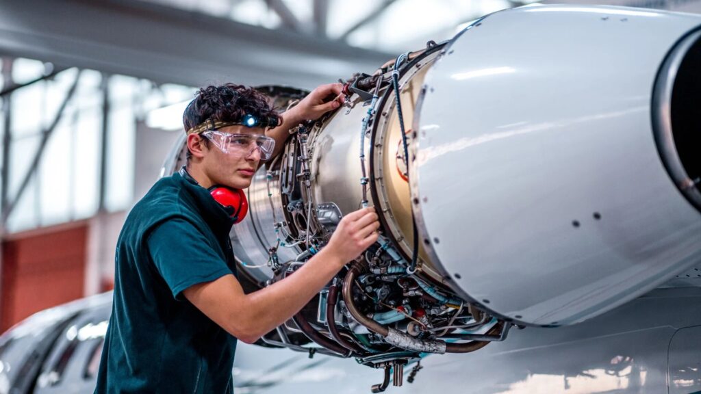 شرح دروس مهندسی فناوری مکانیک هواپیما